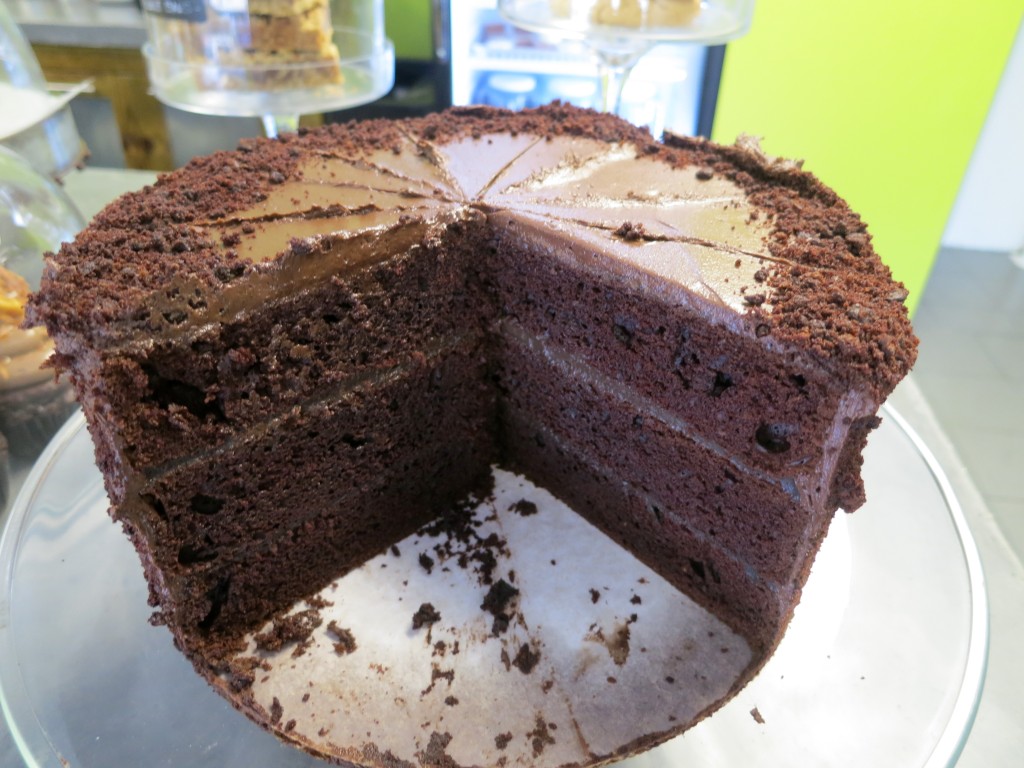Se7en Bites Bakery Cake