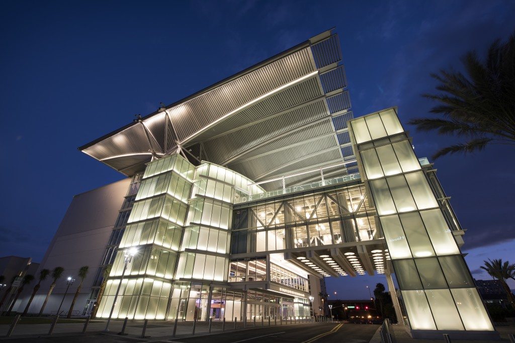 Photo & Video Tour: What the Dr. Phillips Center looks like at night ...