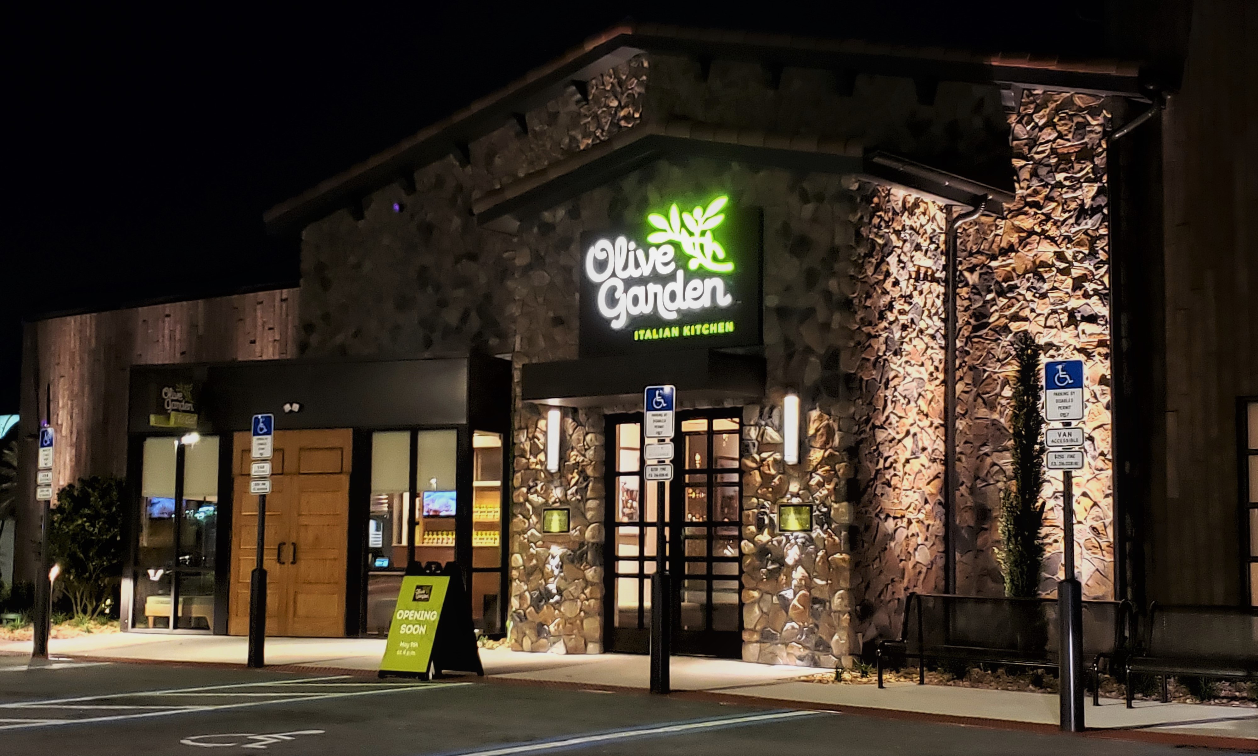 New Fancy Flagship Olive Garden Opening This Week At Fashion Square