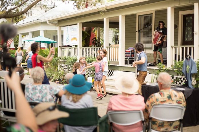Stay Connected With A Friendly Front Yard Bungalower Stay Connected With A Friendly Front